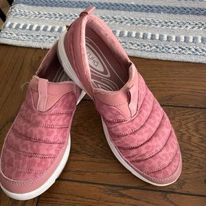 Ryka slip on sneakers. Size 8. Very good condition.